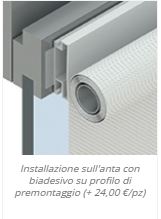 Installazione sull'anta con biadesivo su profilo di premontaggio (+ 24,00 €/pz)